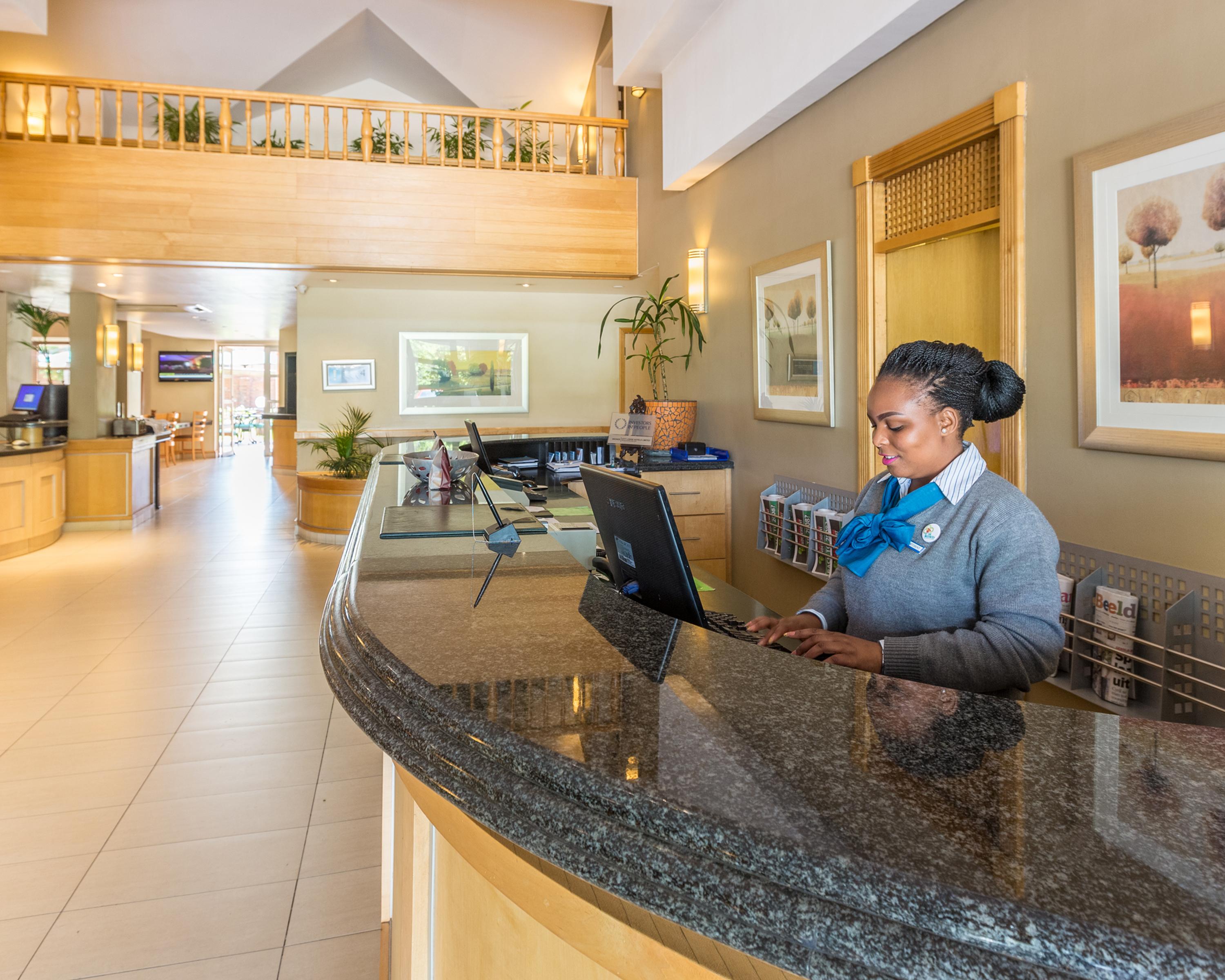 Town Lodge Menlo Park Pretoria Bagian luar foto