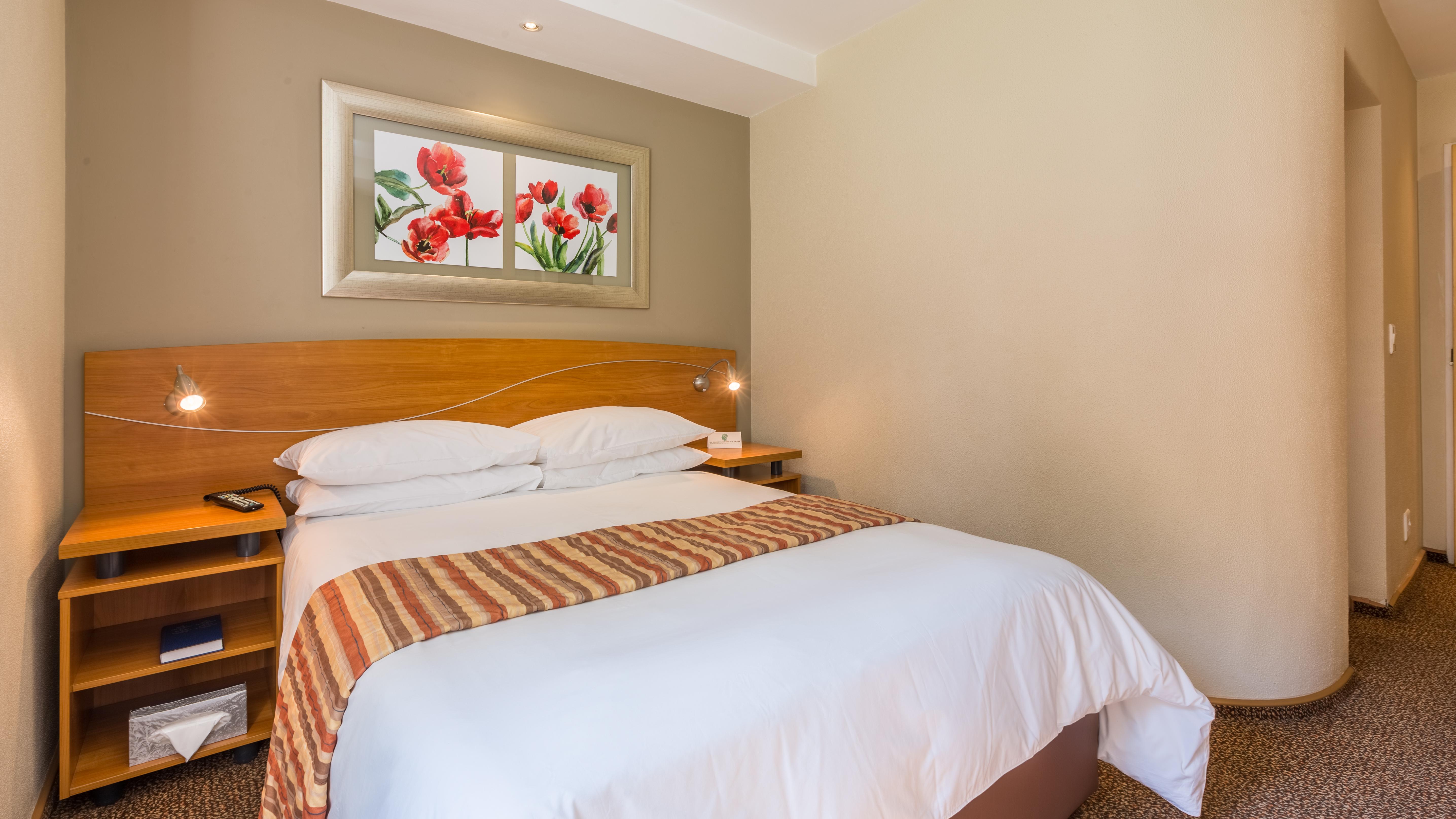 Town Lodge Menlo Park Pretoria Bagian luar foto