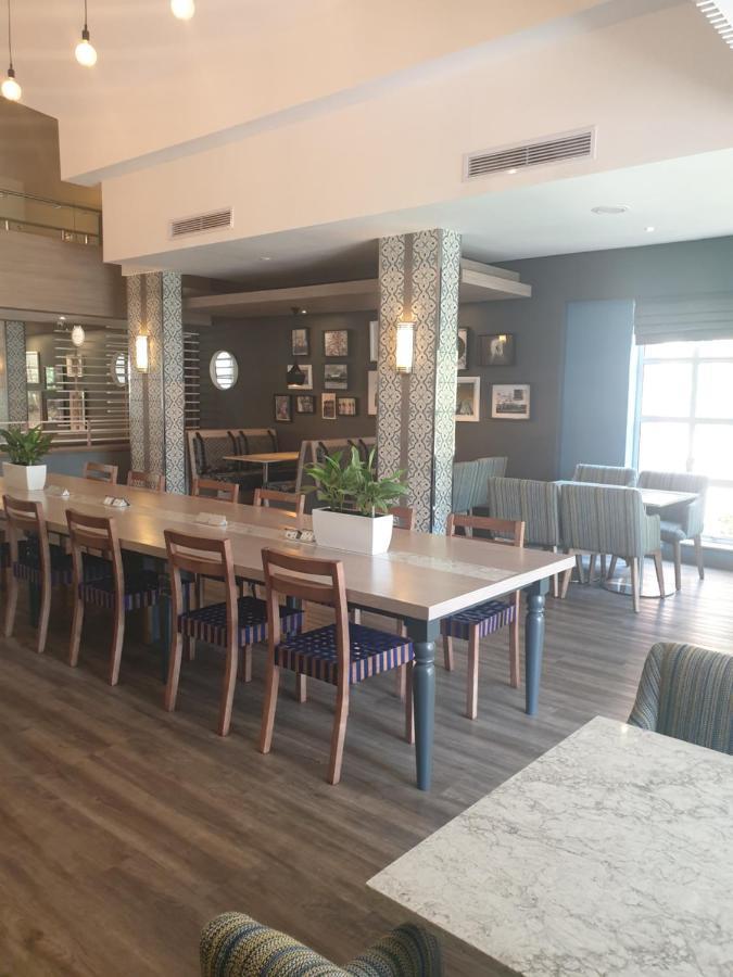 Town Lodge Menlo Park Pretoria Bagian luar foto