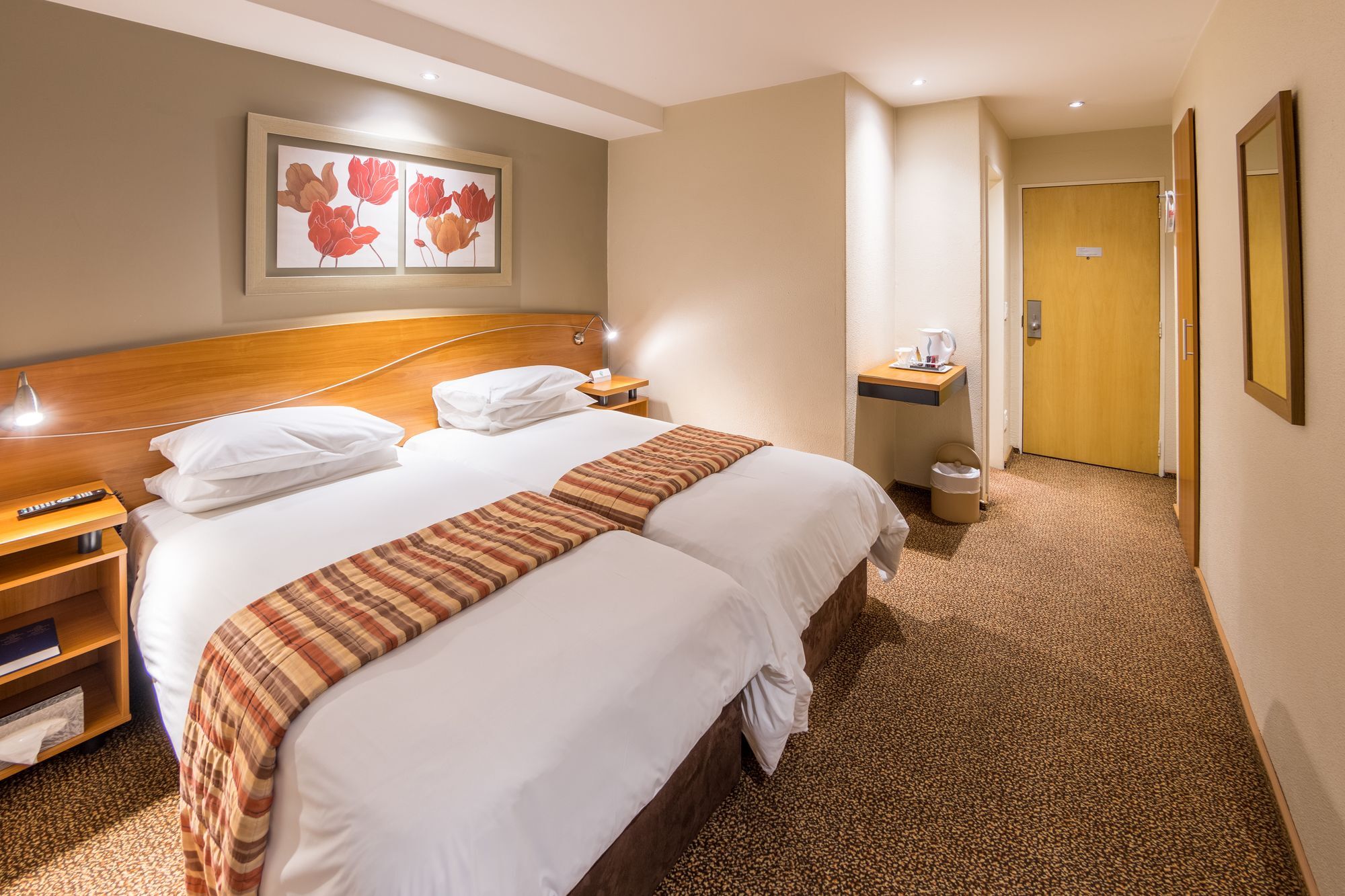 Town Lodge Menlo Park Pretoria Bagian luar foto