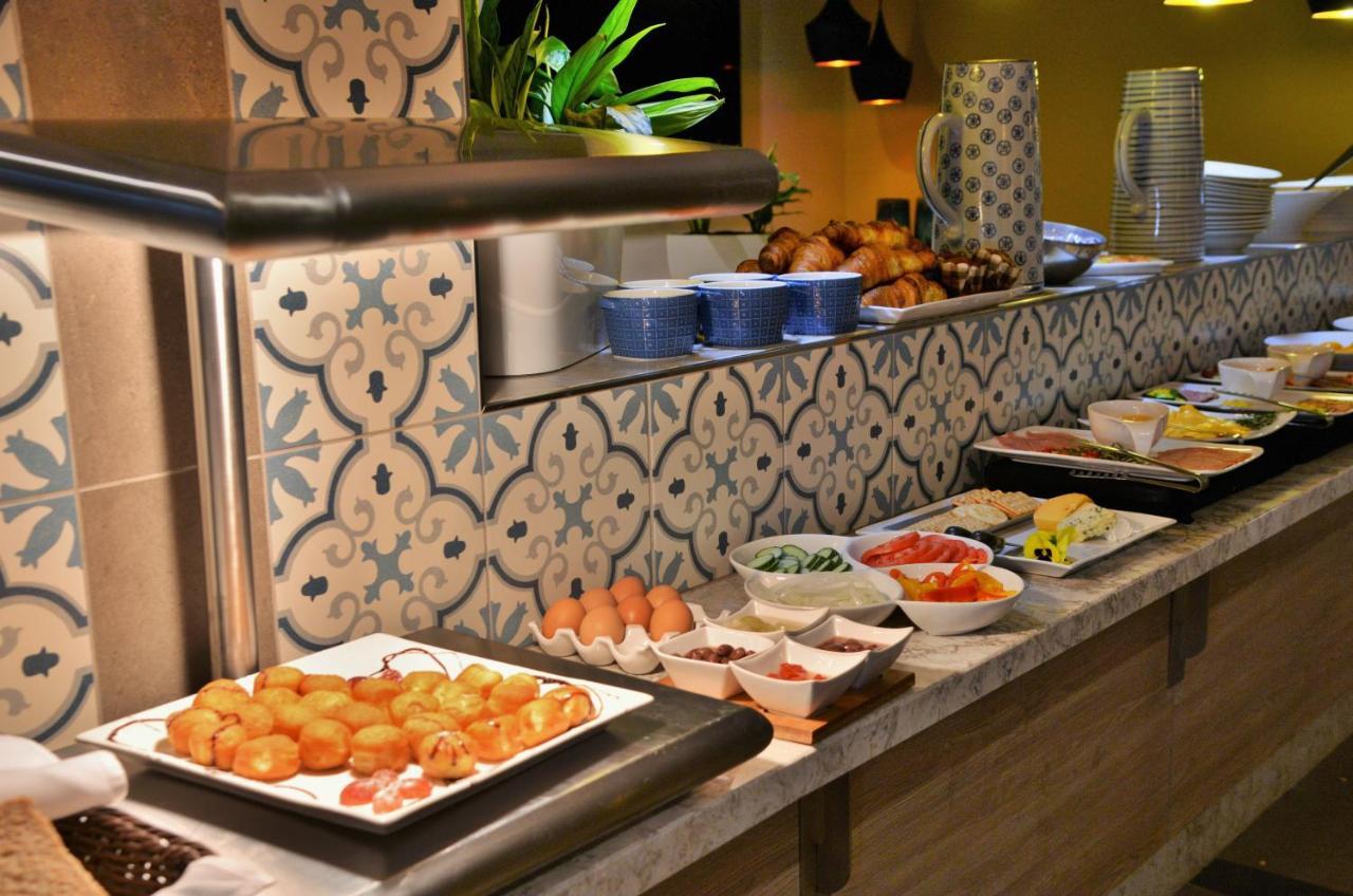 Town Lodge Menlo Park Pretoria Bagian luar foto